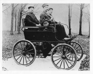 1897 Oldsmobile 1st Automobile Press Photo and Release 0001