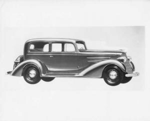 1934 Oldsmobile Six 2-Door Sedan Press Photo 0019