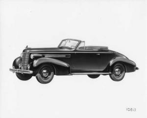 1937 Oldsmobile Sport Coupe Press Photo 0030