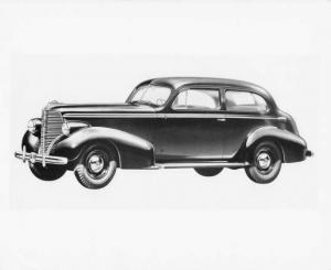 1938 Oldsmobile Eight Two-Door Touring Sedan Press Photo 0033