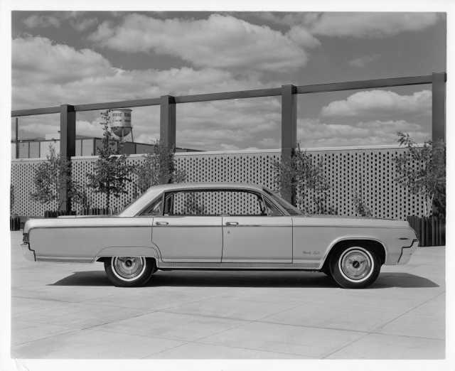 1964 Oldsmobile 98 Luxury Sedan Press Photo 0085