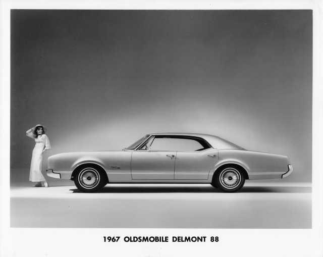 1967 Oldsmobile Delmont 88 Press Photo and Release 0135