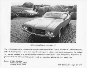 1971 Oldsmobile Cutlass S Press Photo 0178