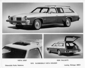 1973 Oldsmobile Vista Cruiser Press Photo 0200