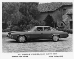 1973 Oldsmobile Cutlass Salon Colonnade Hardtop Sedan Press Photo 0202
