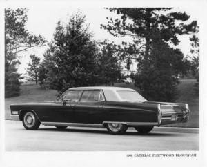 1968 Cadillac Fleetwood Brougham Press Photo and Release 0012