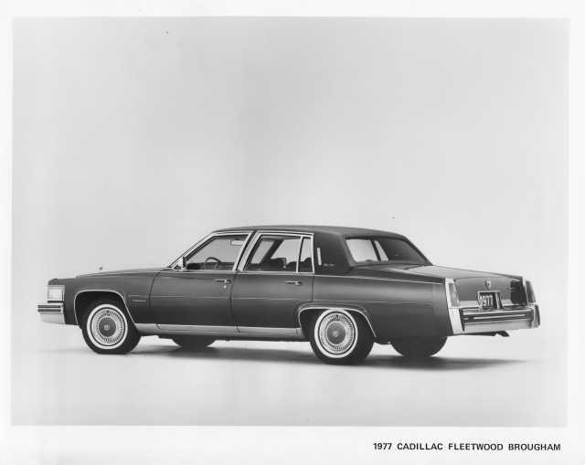 1977 Cadillac Fleetwood Brougham Press Photo and Release 0030