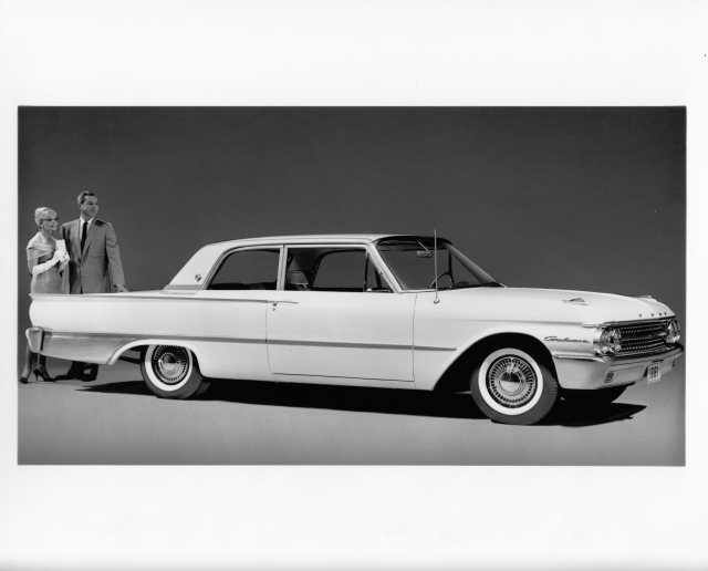 1961 Ford Galaxie Tudor Sedan Press Photo and Release 0013