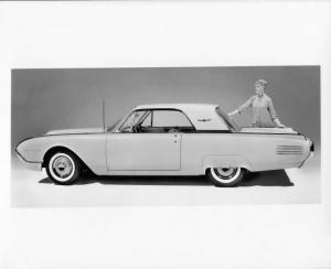 1961 Ford Thunderbird Press Photo & Release 0019