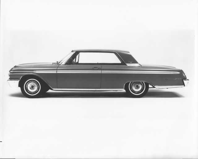 1962 Ford Galaxie 500 XL Hardtop Press Photo & Release 0035