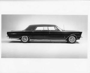 1965 Ford Galaxie 500 9 Thousand Dollar 8-Passenger Limousine Press Photo 0066