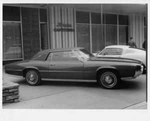 1967 Ford Thunderbird Landau next to Mustang Press Photo 0071