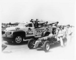 1949 Nash Wrecker Tow Truck Next to 1951 Belanger Motors Special Photo 0021