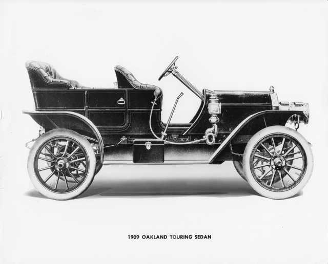 1909 Oakland Touring Sedan Press Photo 0001