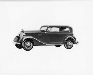 1933 Pontiac Straight Eight Two-Door Sedan Press Photo 0008