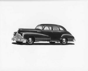 1947 Pontiac Torpedo Four-Door Sedan Press Photo 0019