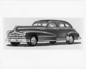 1948 Pontiac Deluxe Torpedo Four-Door Sedan Press Photo 0020