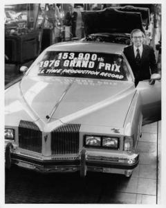 1976 Pontiac Grand Prix Press Photo and Release 0039 - Alex Mair