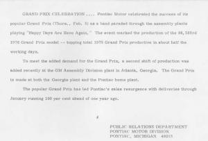 1976 Pontiac Grand Prix Production Sets New Record Press Photo and Release 0040