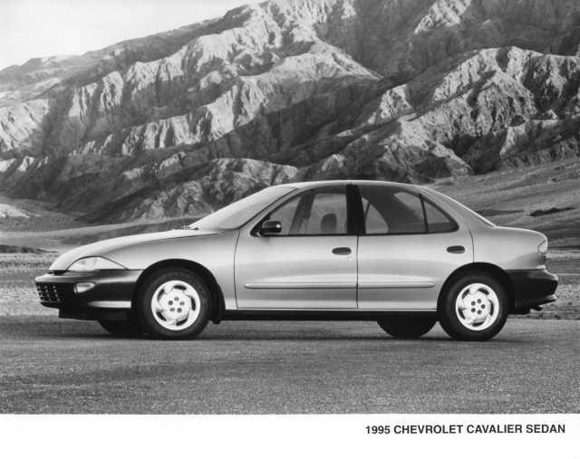 1995 Chevrolet Cavalier Sedan Press Photo 0032