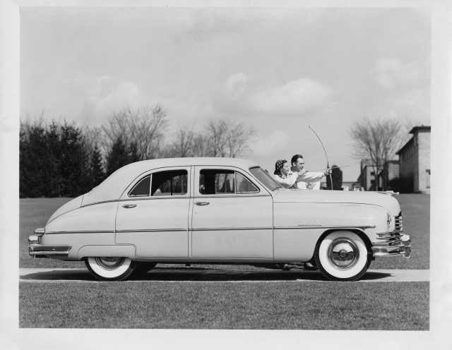 1949 Packard Clipper Sedan Press Photo 0008