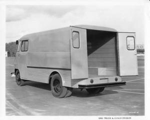 1958 GMC Step Van Truck Factory Press Photo 0009