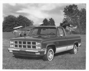 1981 GMC Truck Sierra Classic Factory Press Photo 0039