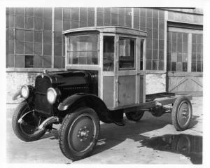 1917 GMC Truck Chassis Factory Press Photo 0050