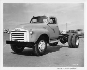 1954 GMC Truck 470 Factory Press Photo 0098