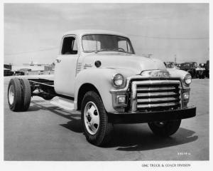 1954 GMC Truck 350 Factory Press Photo 0099