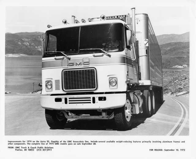 1974 GMC Truck Astro 95 Factory Press Photo 0128