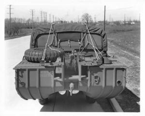 1942-1945 DUKW Factory Press Photo - Modified GMC CCKW Truck - Duck Boat 0027