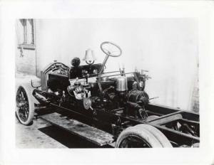 1910s Era Fire Truck Chassis Photo 0008