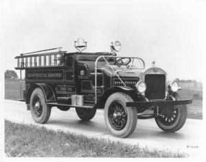 1920s Era Mack Fire Truck - Boston Fire Department Factory Press Photo 0016
