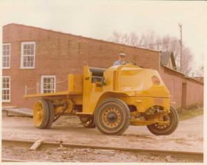 1917-1919 Mack Model AC Truck Color Photo 0002