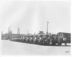 1917-1919 Mack Fleet of Trucks Factory Press Photo 0006