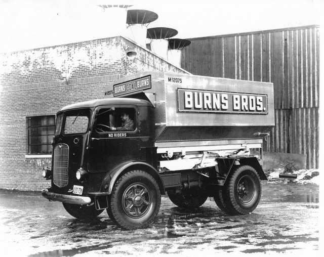 1948 Mack Burns Brothers Coal Truck Photo 0033