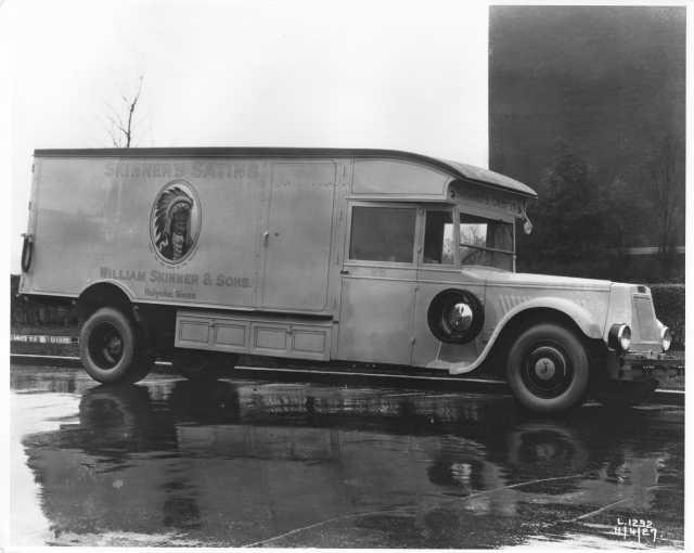 1927 Era Mack Truck Press Photo 0047 - Skinners Satins