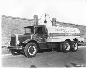 1934 Mack Dairymens League Truck Factory Press Photo 0055