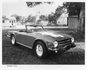 1975 Triumph TR6 Press Photo and Release 0025