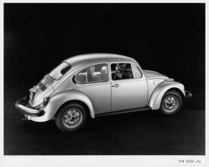 1976 VW Volkswagen Beetle Bug Press Photo and Release 0006