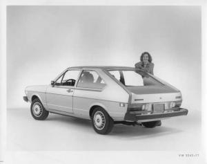 1977 VW Volkswagen Dasher 2-Door Hatchback Press Photo and Release 0025