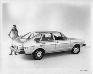 1977 VW Volkswagen Dasher 4-Door Press Photo and Release 0027