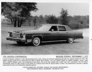 1976 Lincoln Continental 4-Door Press Photo 0047