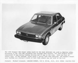 1976 Peugeot 504 Diesel Sedan Press Photo 0004