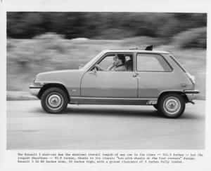 1976 Renault 5 Mini Car LeCar Press Photo 0005