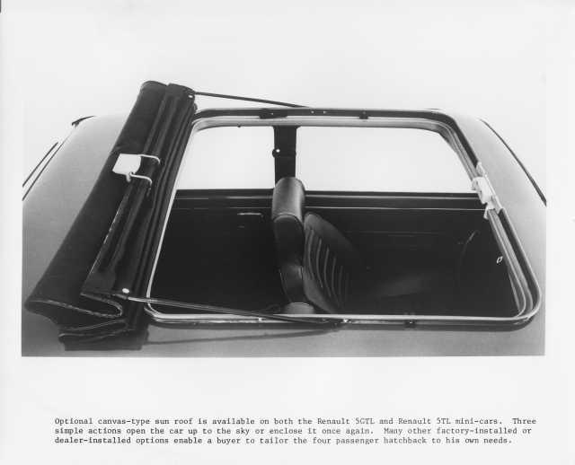 1976 Renault 5 LeCar Sunroof Press Photo 0009