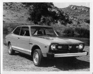 1976 Subaru DL 2-Door Sedan Press Photo and Release 0004