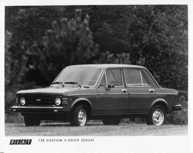 1976 Fiat 128 Custom 4 Door Sedan Press Photo 0004