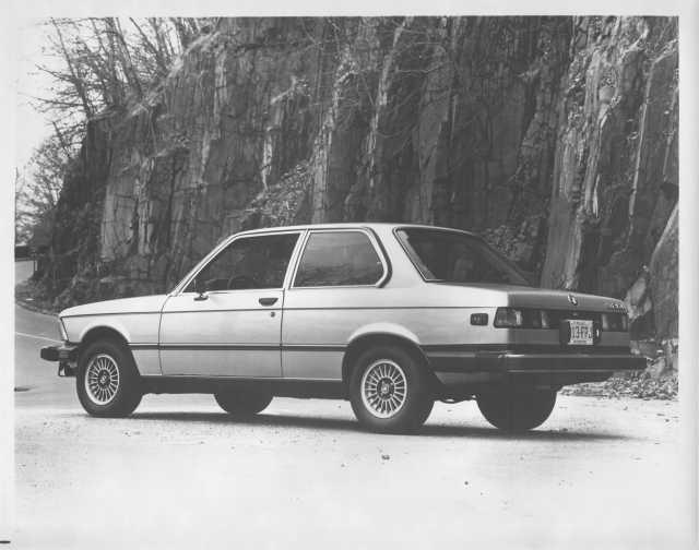 1978 BMW 320i Sports Sedan Press Photo and Release 0007